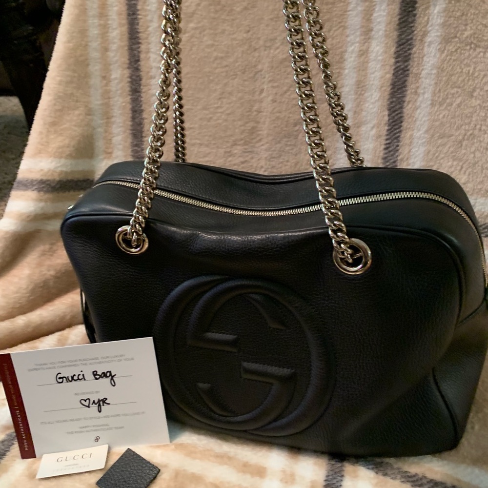 Gucci purse black and gold beautiful